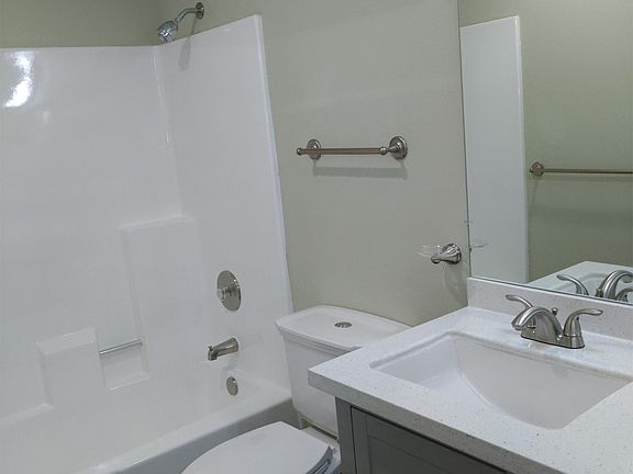 3rd image of 2935 Chamoune Ave