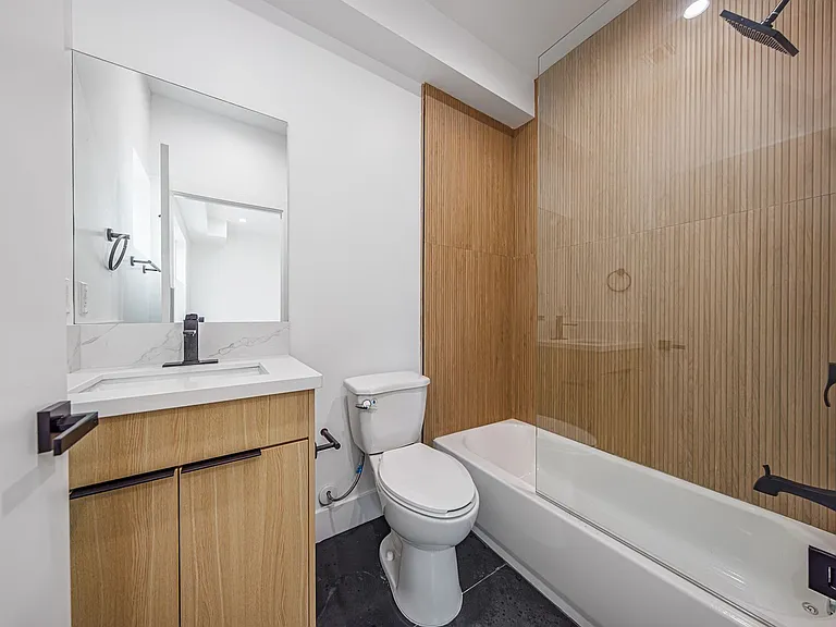 2026 Luxury 3, 4 & 5 Bed Townhomes — Photo 106
