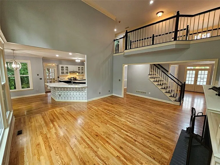 430 Eastbourne Way — Photo 12