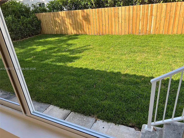 110 SW 30th Rd — Photo 22