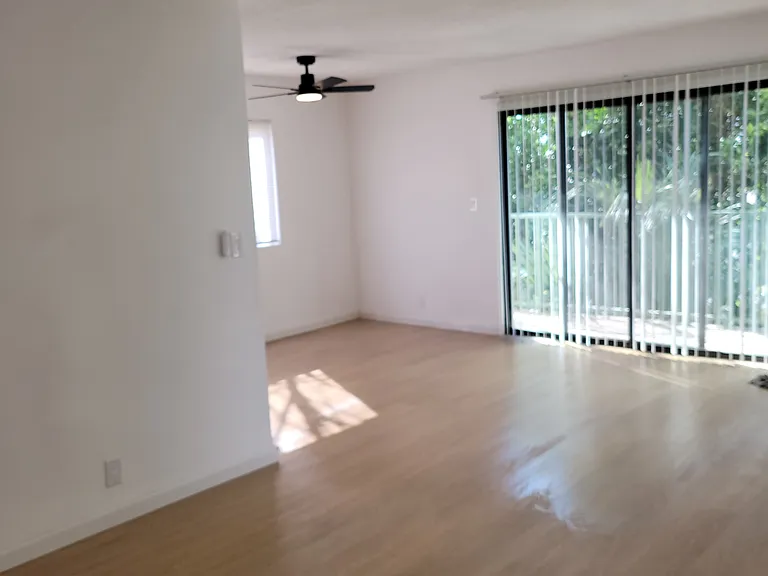 6561 Fulton Ave #14 — Photo 2