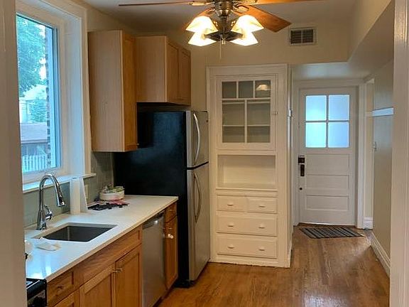 3rd image of 2507 W 1st #1