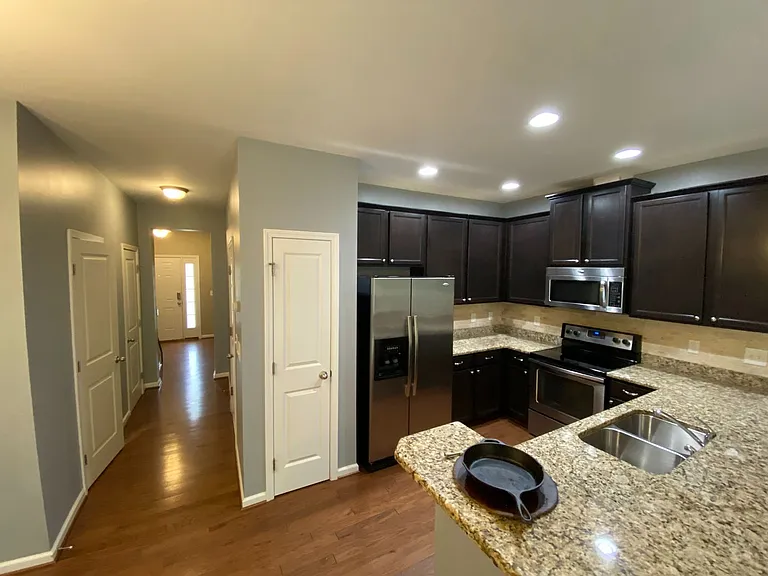 1634 Holly Grove Way — Photo 5