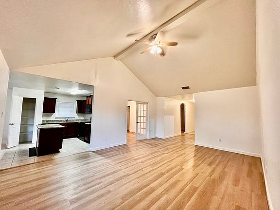 3rd image of 309 Cedar Creek Dr
