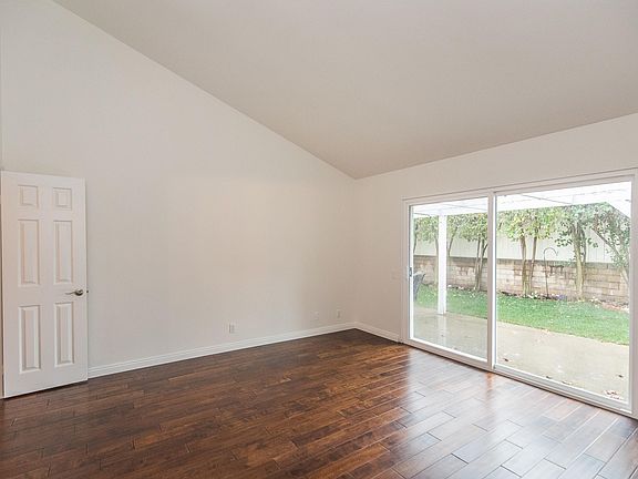 4th image of 4229 Minnecota Dr