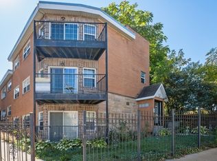 1939 W Pratt Blvd #2, Chicago, IL 60626