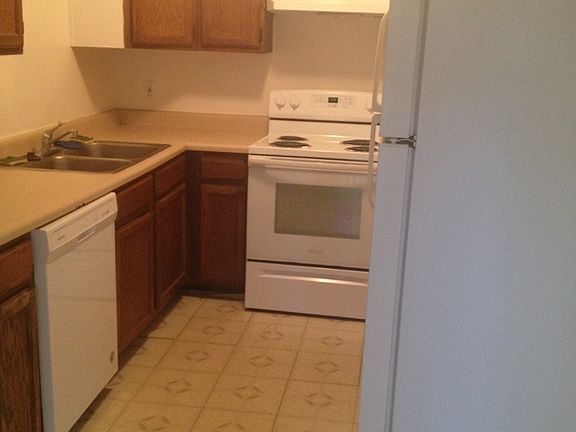 Kitchen. Ref, stove, dishwasher and garbage disposal