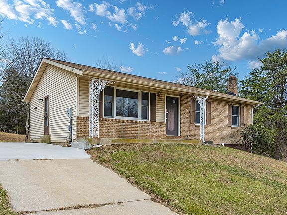 2nd image of 1405 Conestoga Ct
