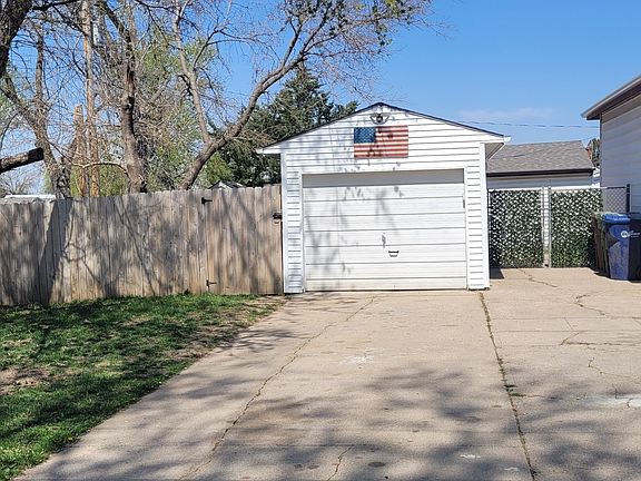 3rd image of 1104 W 16th Ave