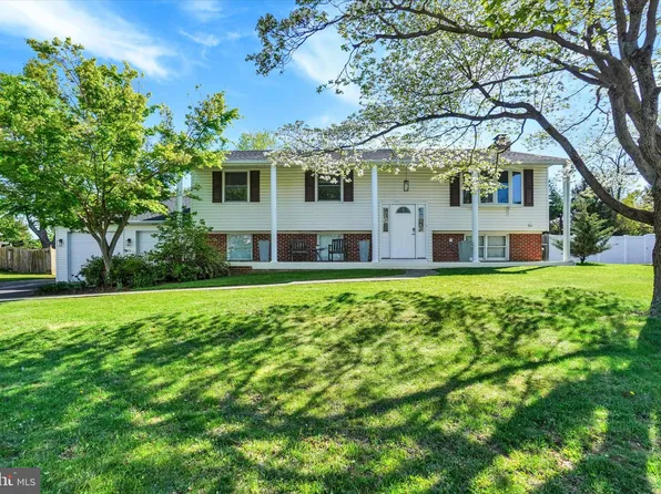 19 Brandywine Dr, Shrewsbury, PA 17361