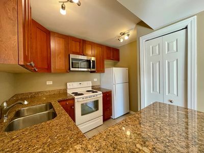 10113 Old Orchard Ct Unit 303, Skokie, IL, 60076