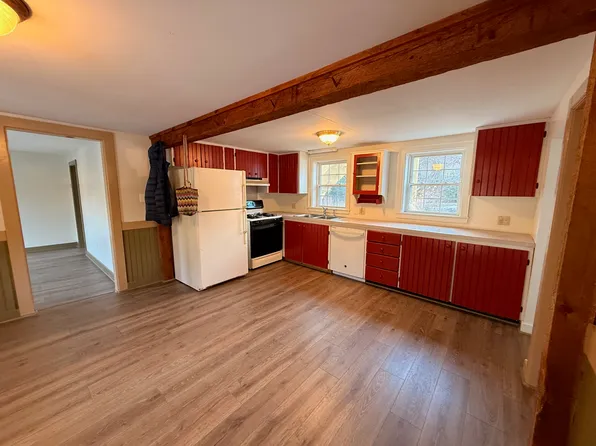 143 Lisbon St #2, Lisbon, ME 04250