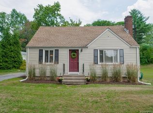 42 Woodybrook Rd, Windsor, CT 06095