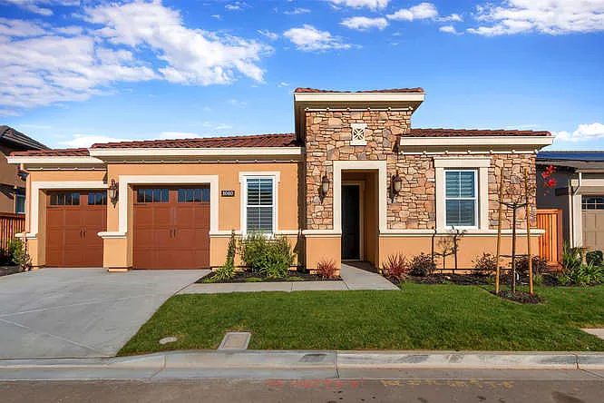 1040 Malbec Ln photo 1