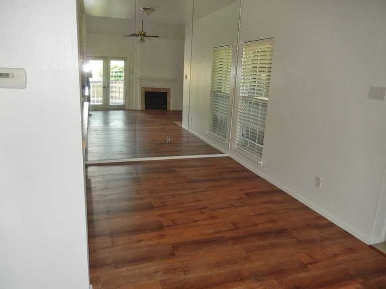 8601 Park Ln #422 — Photo 6