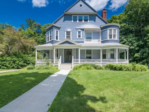 10 N Main St #5E, Williamsburg, MA 01096