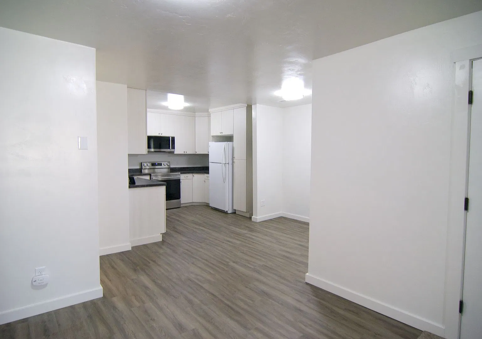 37 W Main St — Photo 3