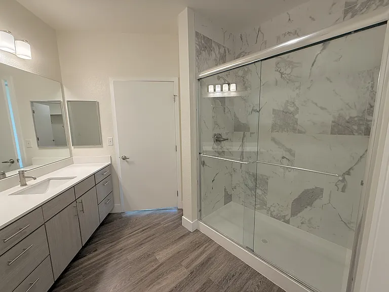 High Line Pointe — Photo 95