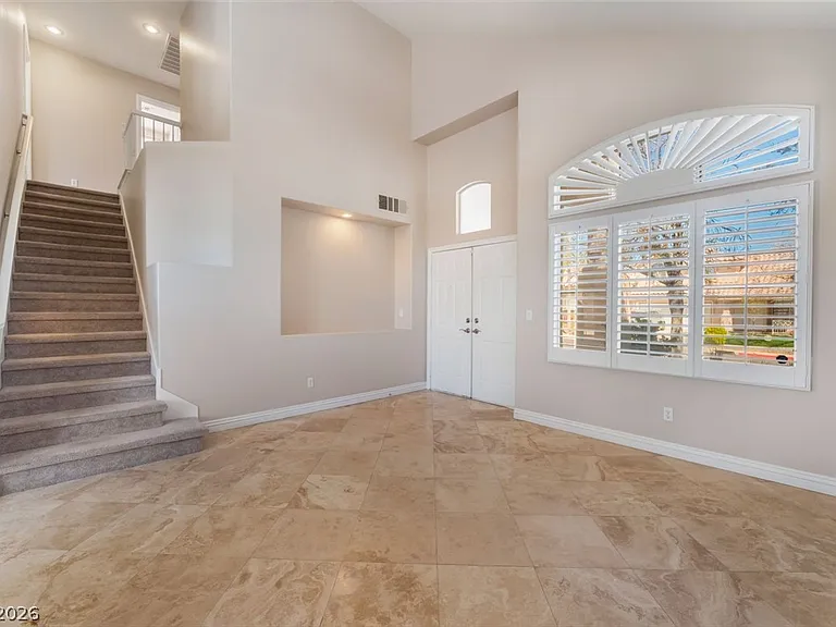 10401 Horseback Ridge Ave — Photo 3