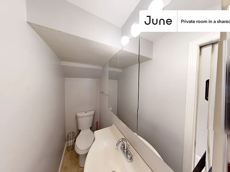 21 Rossmore St #A — Photo 6