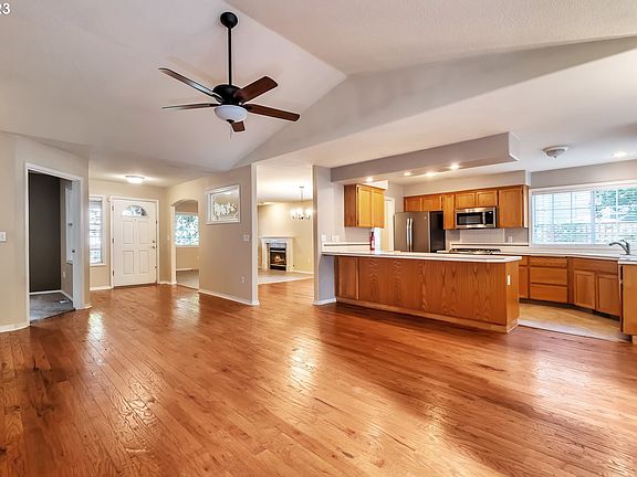 4th image of 1409 NE 91st Ave