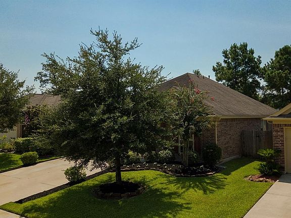 Gorgeous curb appeal and fantastic landscaping.