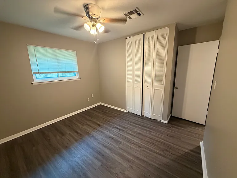 4919 S Oswego Ave — Photo 19