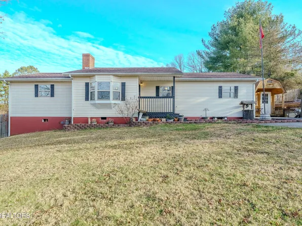 111 Rockwaller Ln, Jacksboro, TN 37757