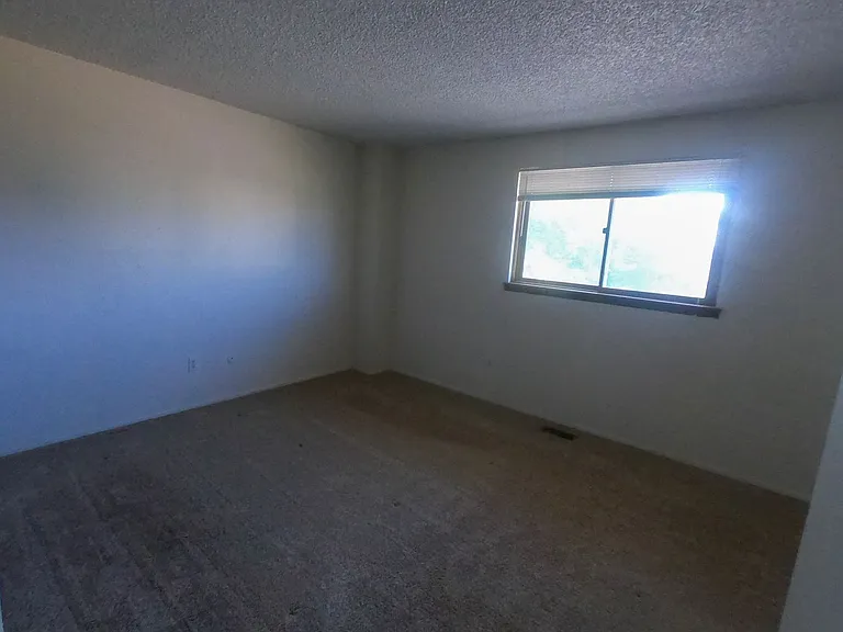 1300 Vesta Cir — Photo 9
