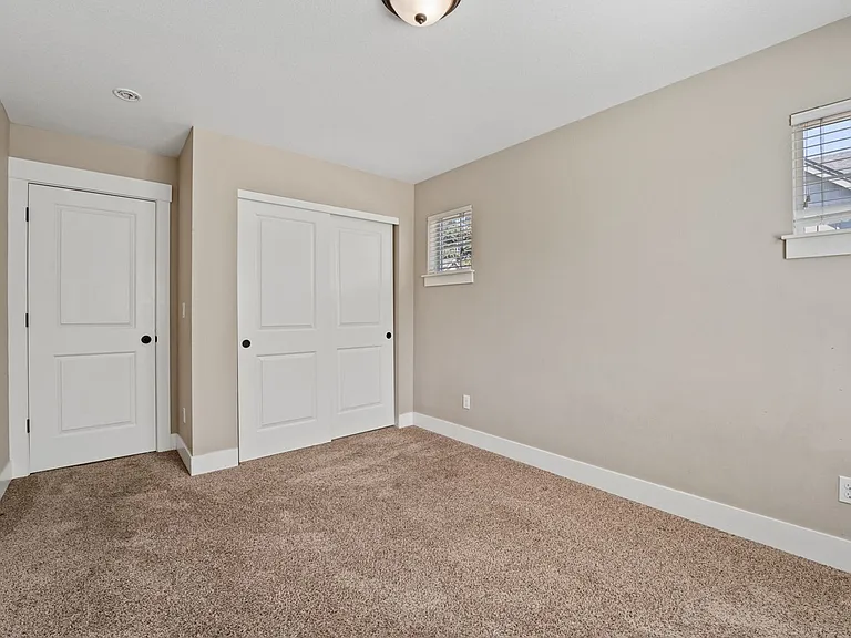 1064 SE Leonel Ln — Photo 30