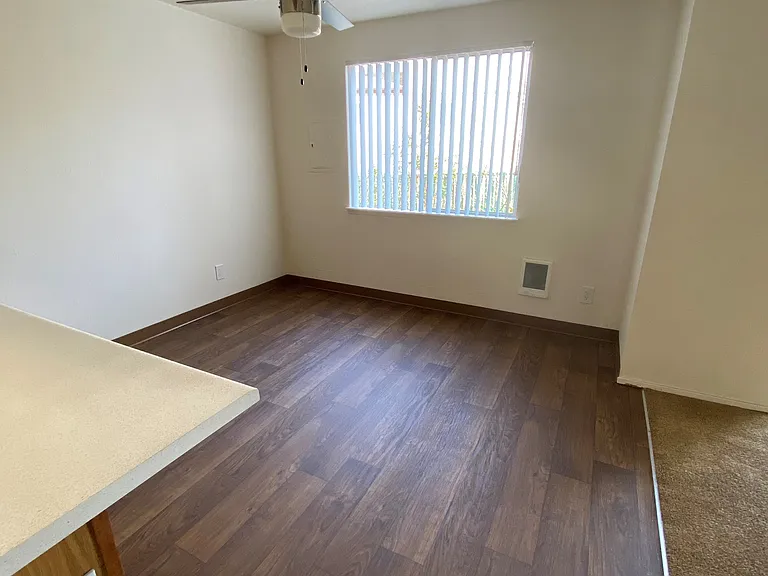 Willow Creek Apartments — Photo 35