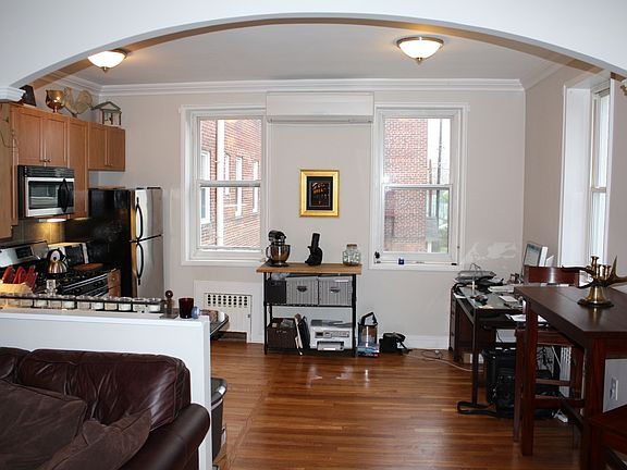 Kitchen / Dining area