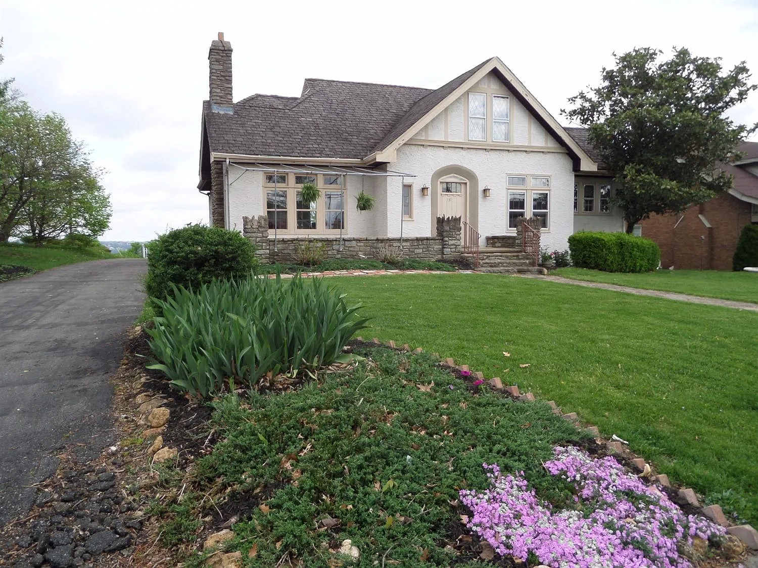 137 Kentucky Dr photo 1