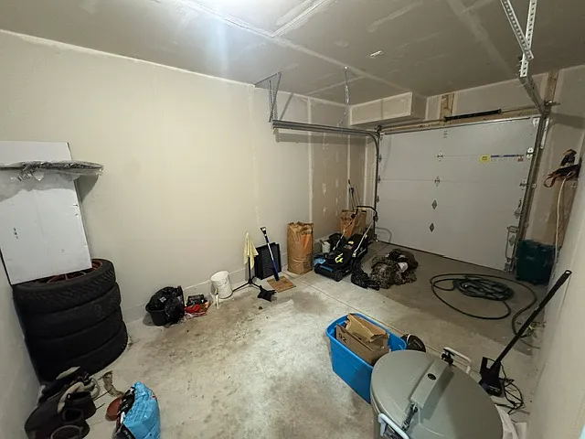 861 Edinburgh Dr — Photo 25