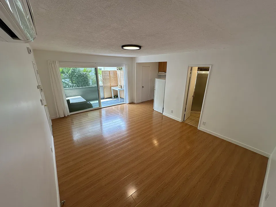 4207 Franklin Ave #2