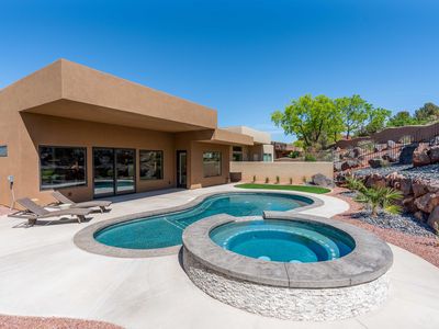 2090 N Tuweap Dr UNIT 18, St George, UT, 84770