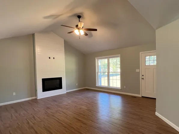 (undisclosed Address), Culleoka, TN 38451