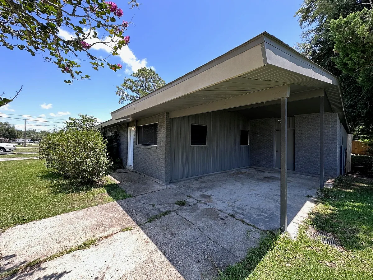 Building Photo - 228 Oakshire Dr