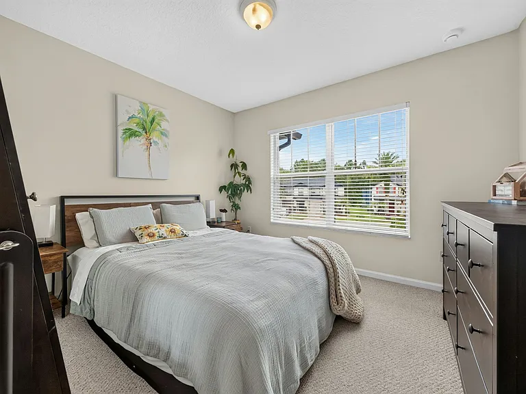 10411 Park Commons Dr — Photo 15