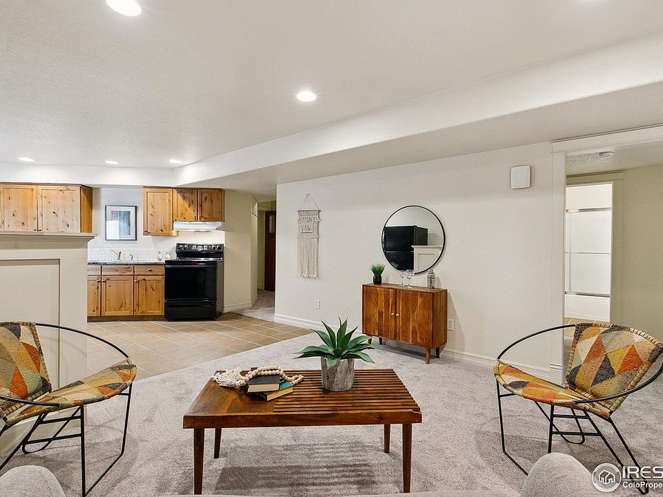 Living room looking into kitchen