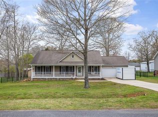 2830 Horseshoe Bend Rd, Randleman, NC 27317