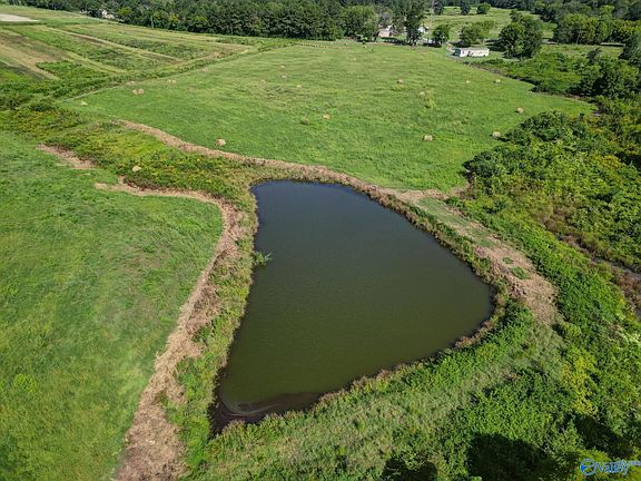 4th image of Cherokee Dr