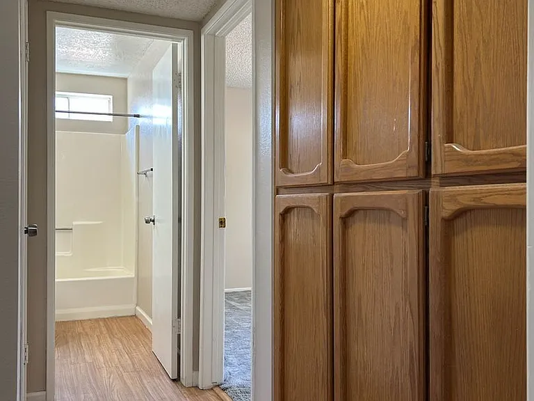 1012 W Alene Ave #B — Photo 8
