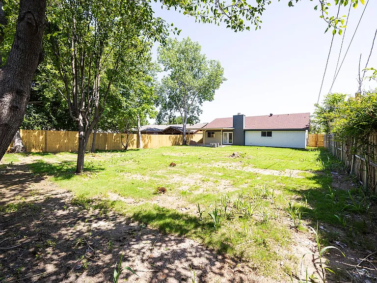 2609 Herring Cir — Photo 11