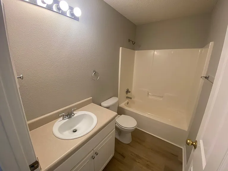 9676 Parker Lake Cir — Photo 27