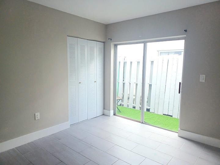 1st image of 250 NW 107th Ave #200