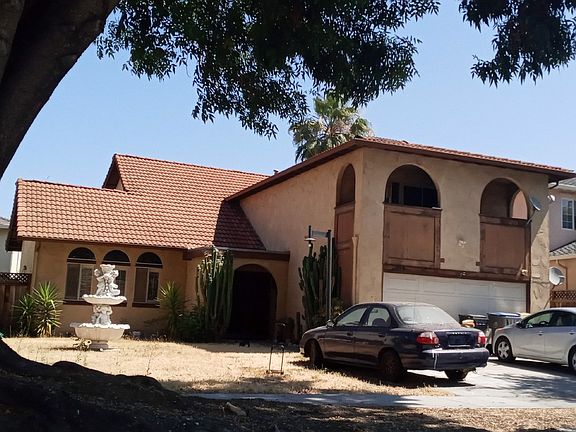3rd image of 3016 Coral Ct