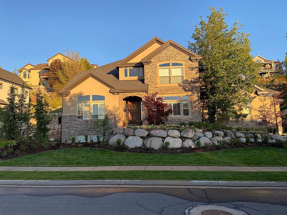 1st image of 1742 E Crimson Oak Dr
