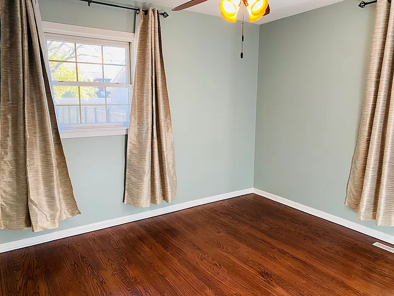 8837 Manor Ave — Photo 17