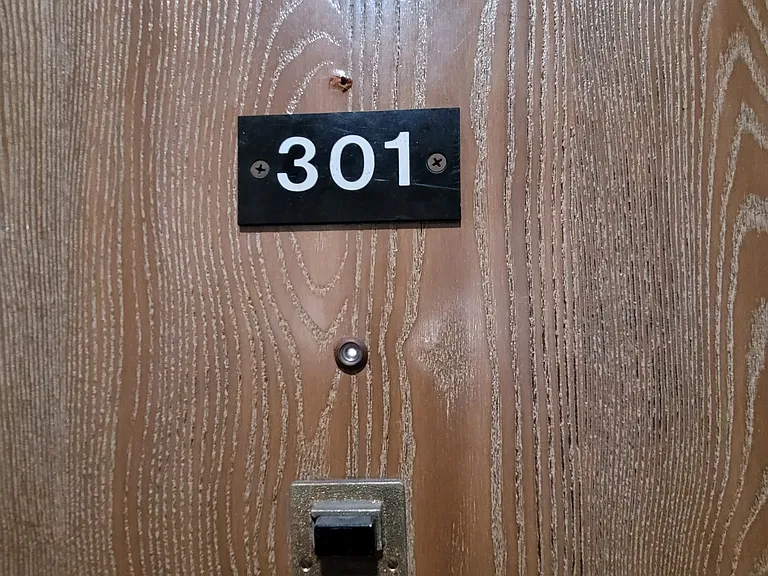 New Hampshire Apartments — Photo 32